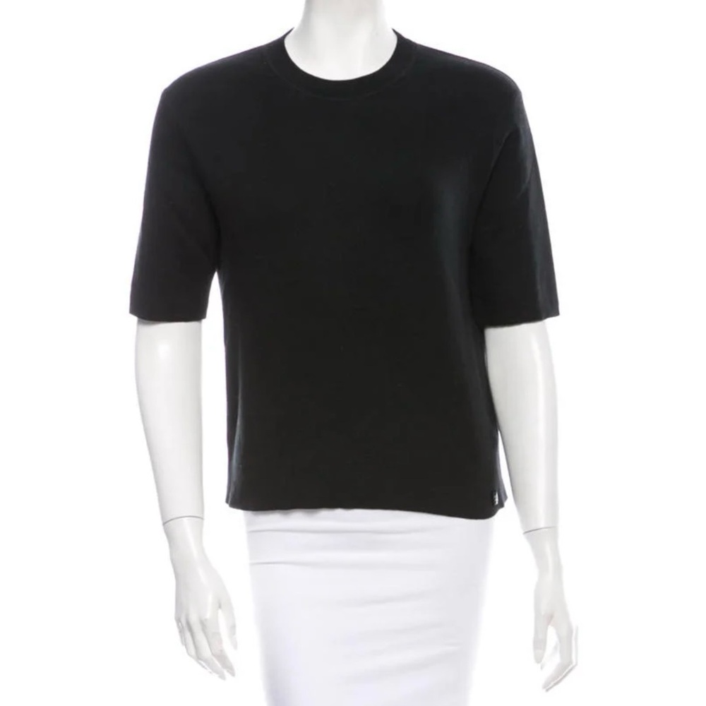 CHANEL Knit Top
Size: XXL I US16, FR48